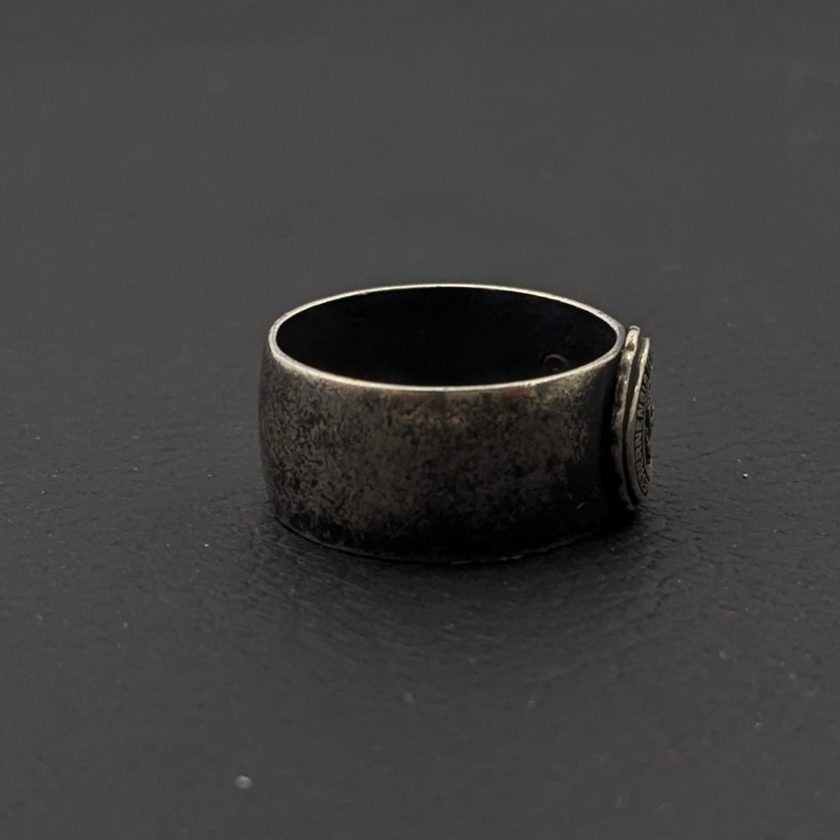 0020347SVR11 SV925製リング 幅7.5mm,11号 1ヶ - 卸シルバー