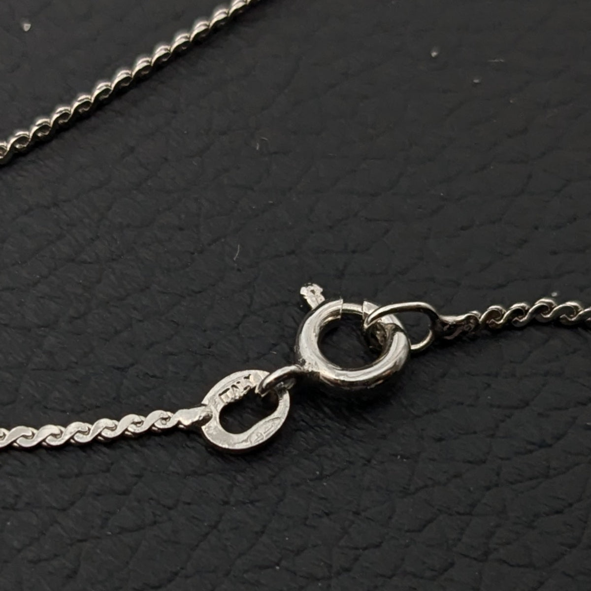 ヴィンテージ イタリアンシルバー925 サーペンタインチェーン ネックレス 2.0g