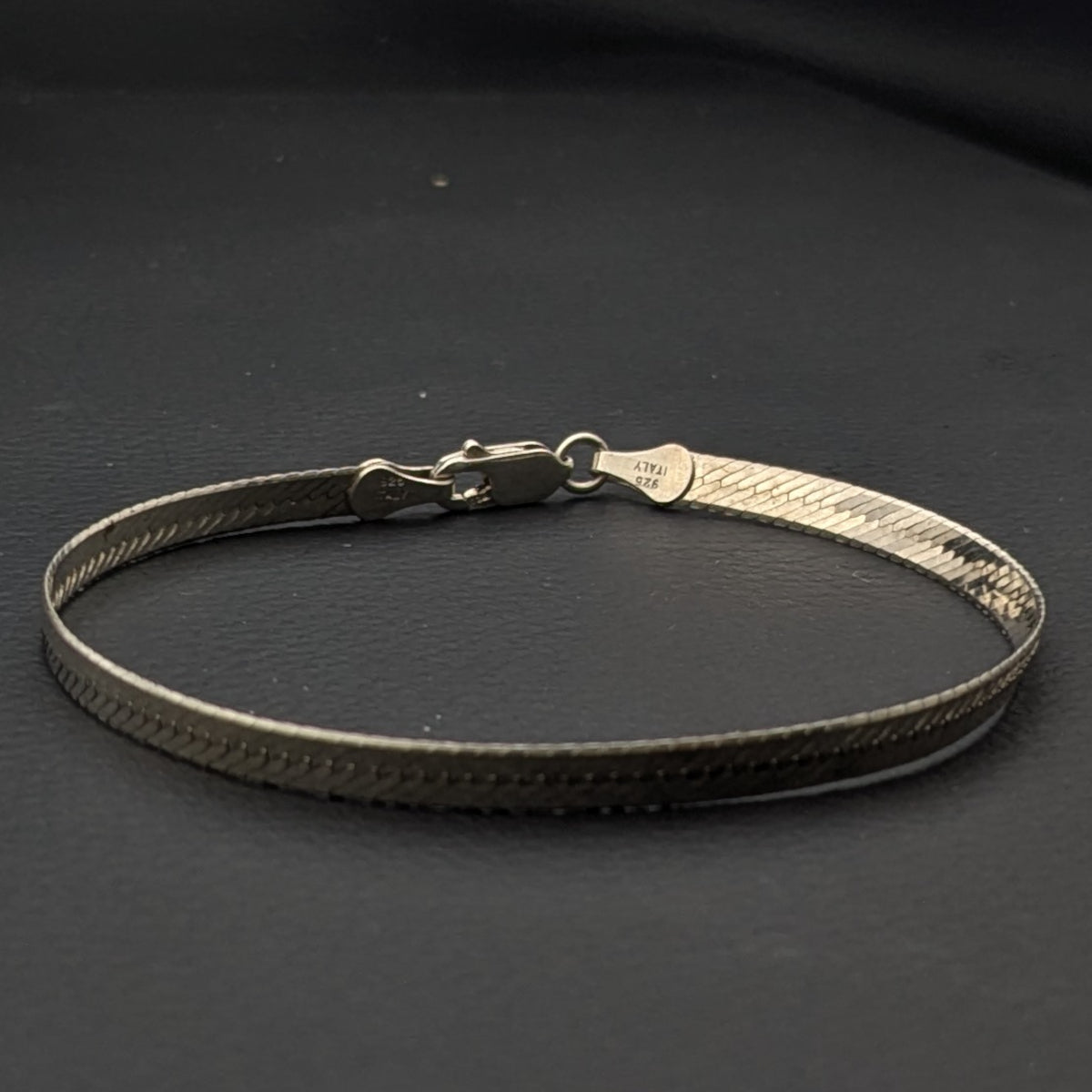 ヴィンテージ イタリアンシルバー925 ヘリンボーンチェーン ブレスレット4.8g