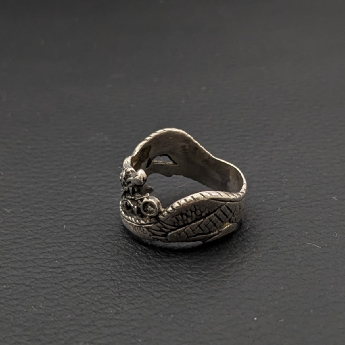 ヴィンテージシルバー925 ドラゴン リング11号4.5g